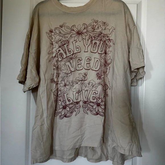 Daydreamer Tan and Red Short Sleeve Tee - Picture 1 of 2